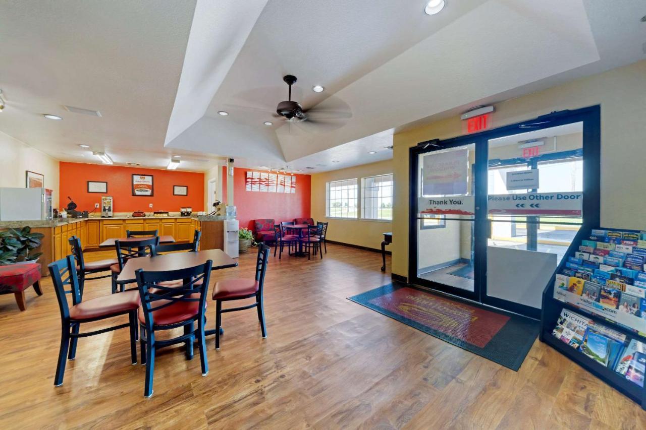 Econo Lodge Pryor Creek Exteriör bild