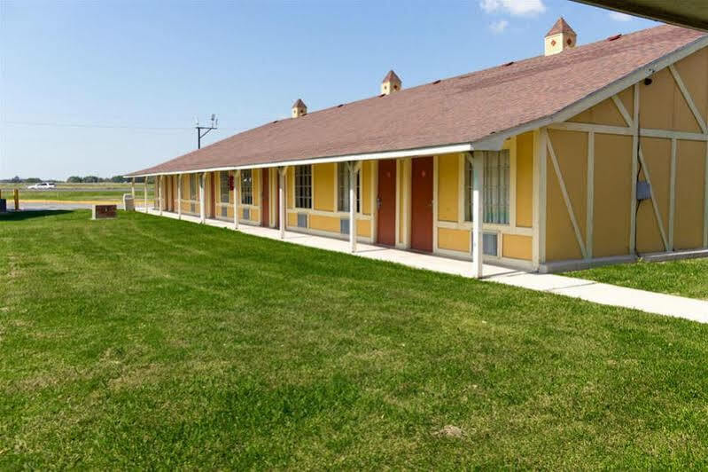 Econo Lodge Pryor Creek Exteriör bild